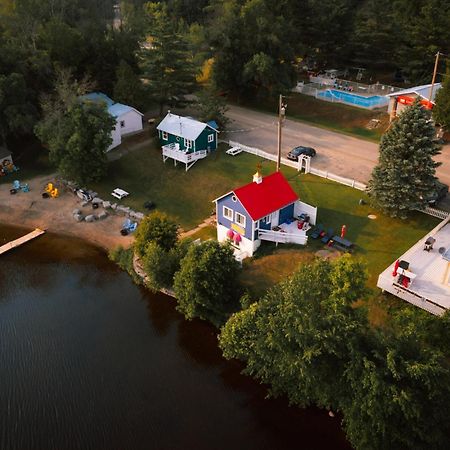 Greystone On Golden Lake Deacon Екстериор снимка