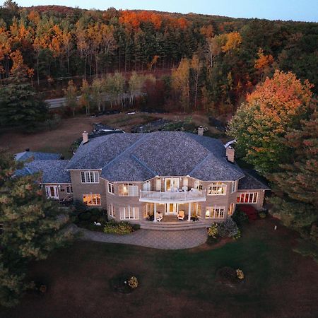Greystone On Golden Lake Deacon Екстериор снимка