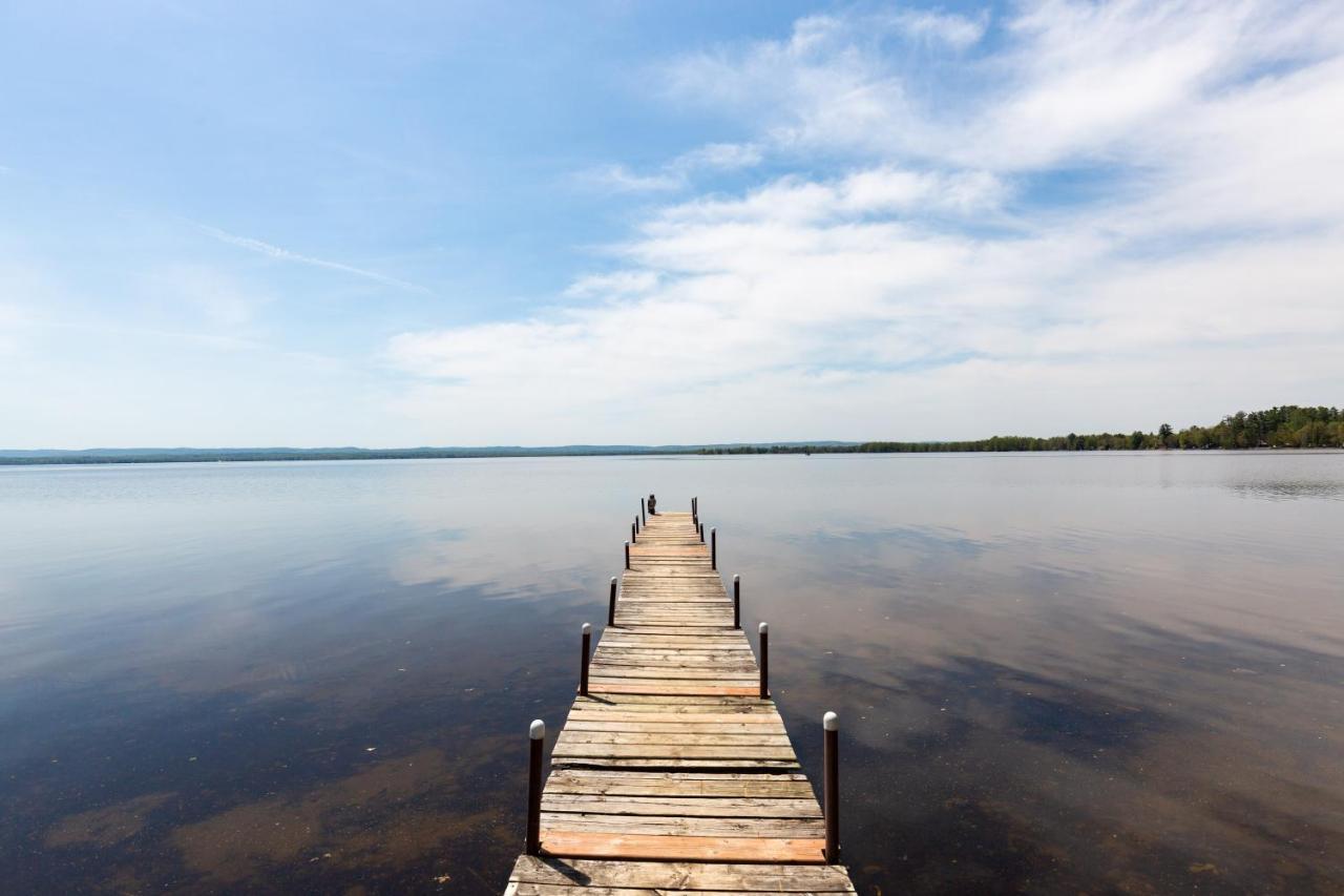 Greystone On Golden Lake Deacon Екстериор снимка